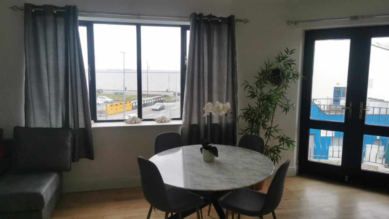 Salthill Gem Apartment กัลเวย์ ภายนอก รูปภาพ